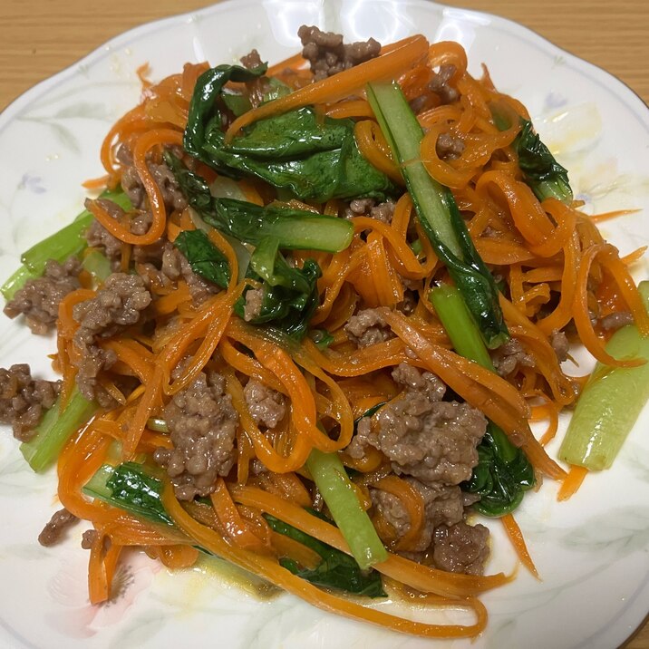 ひき肉とにんじんと小松菜の焼き肉のタレ炒め☆彡